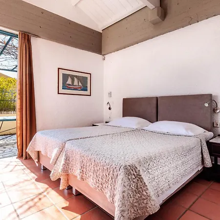 - Lefkada Villa *
